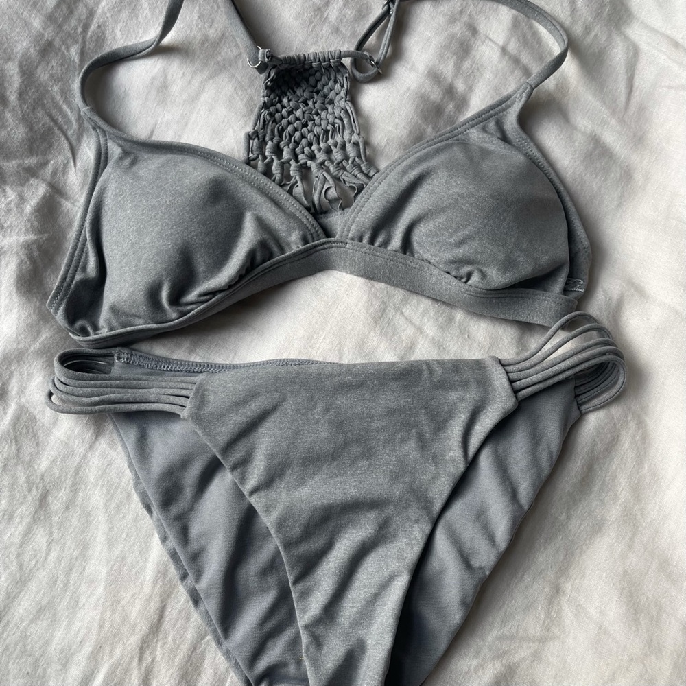 Billabong grey bikini set